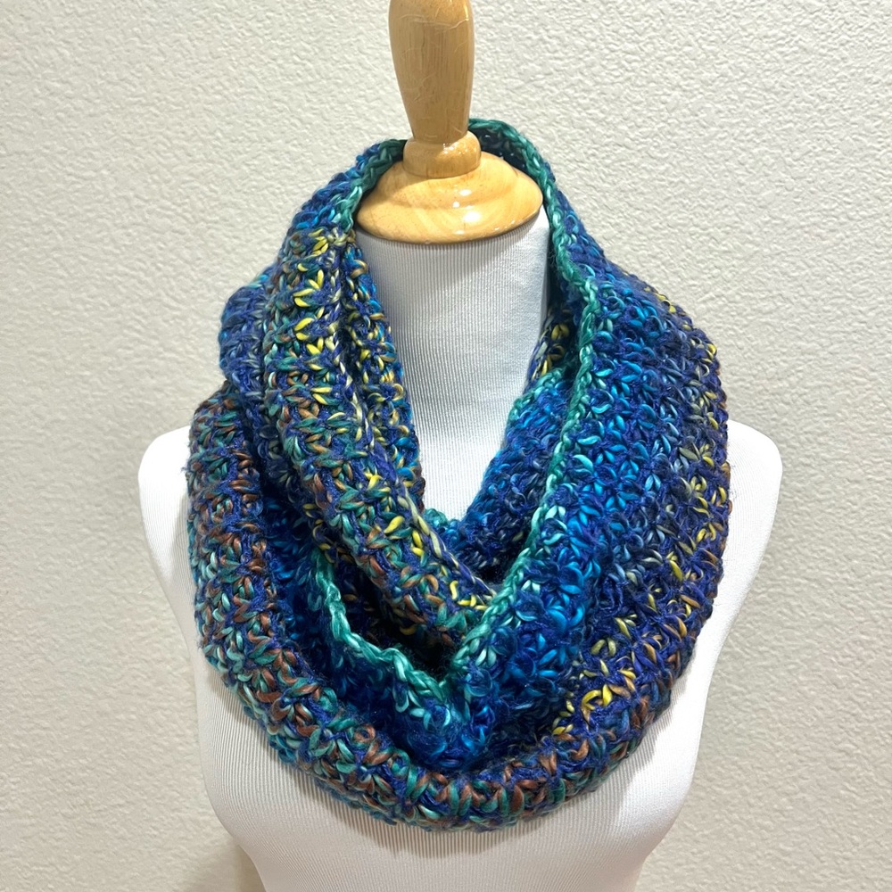Multicolor Crochet Loop Scarf